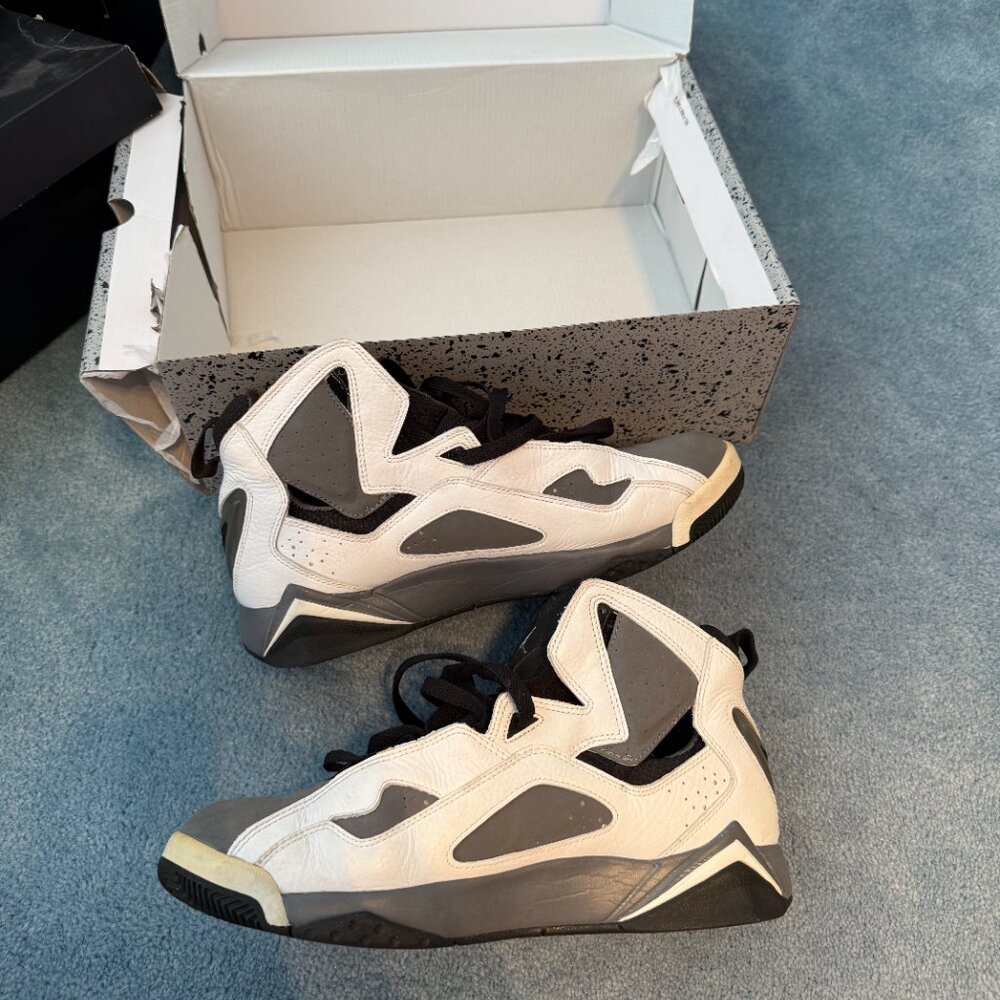 Nike Air Jordan True Flight White Light Grey Sneakers Men's Sz 10 - Picture 4 of 4